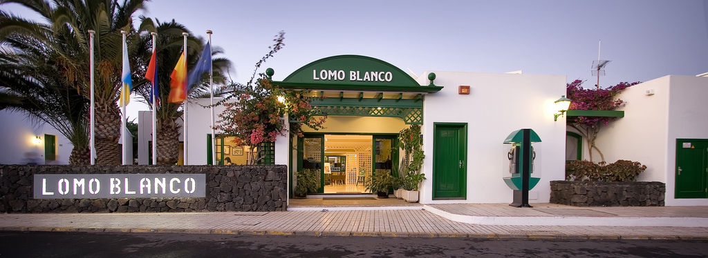 Hg Lomo Blanco Apartment Пуерто дел Кармен Екстериор снимка
